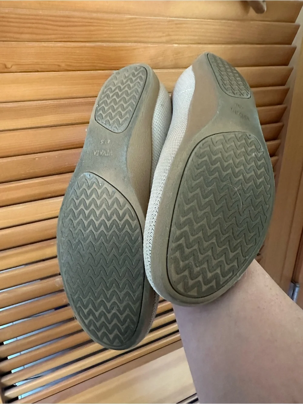 Vivaia Women's Knit Slip-On Flats size 10 wide Beige